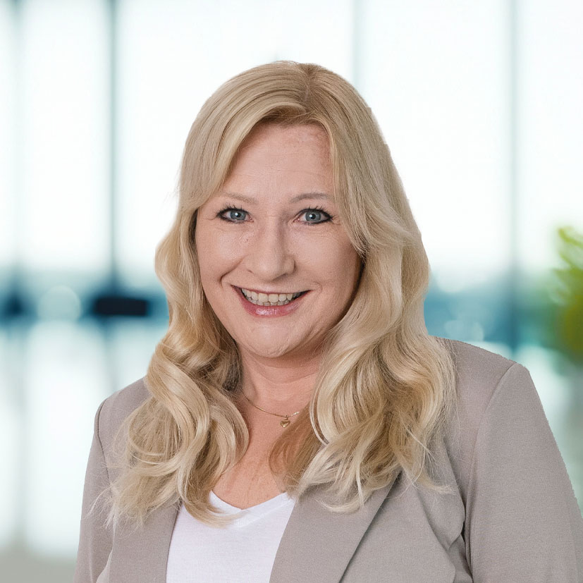 Katrin  <br> Schaab